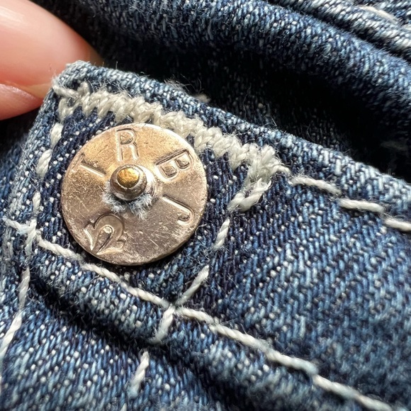 Gently Worn True Religion Skinny Jeans. - Picture 9 of 10